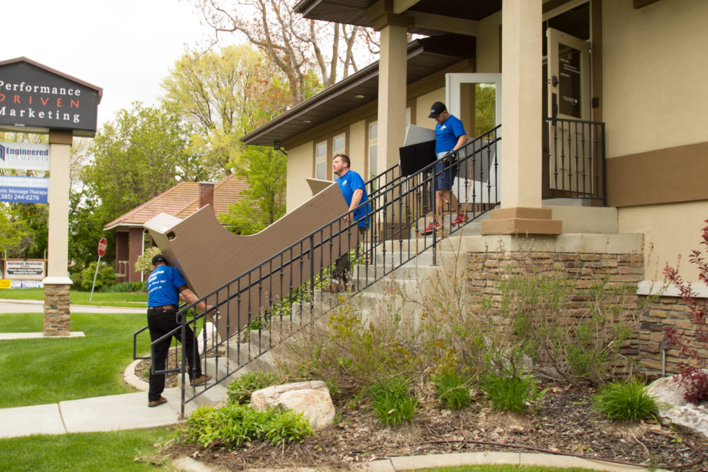 How to prepare for moving day before movers arrive